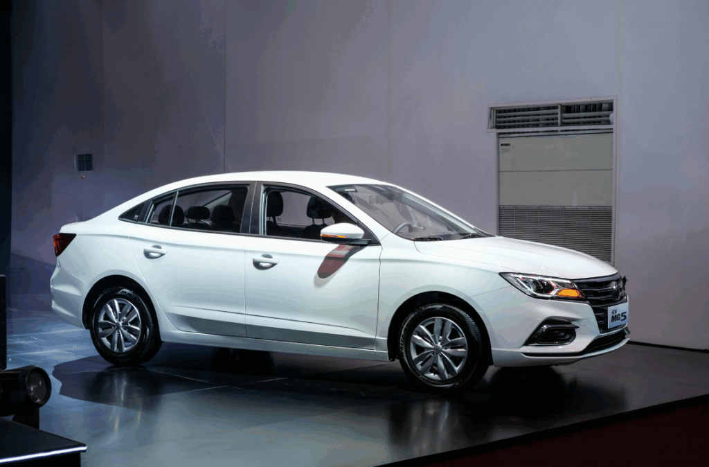 hông xe New MG5 MT