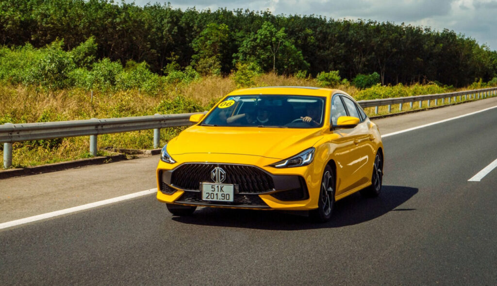 MG5 vận hành êm ái mạnh mẽ