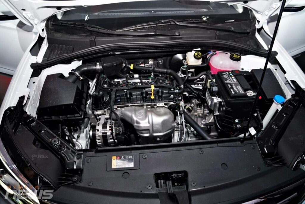 Khoang động cơ New MG5 MT